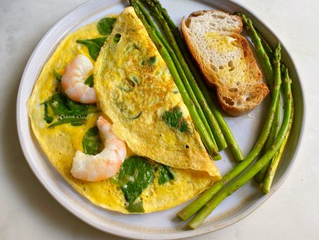 Shrimp and Spinach Omelette