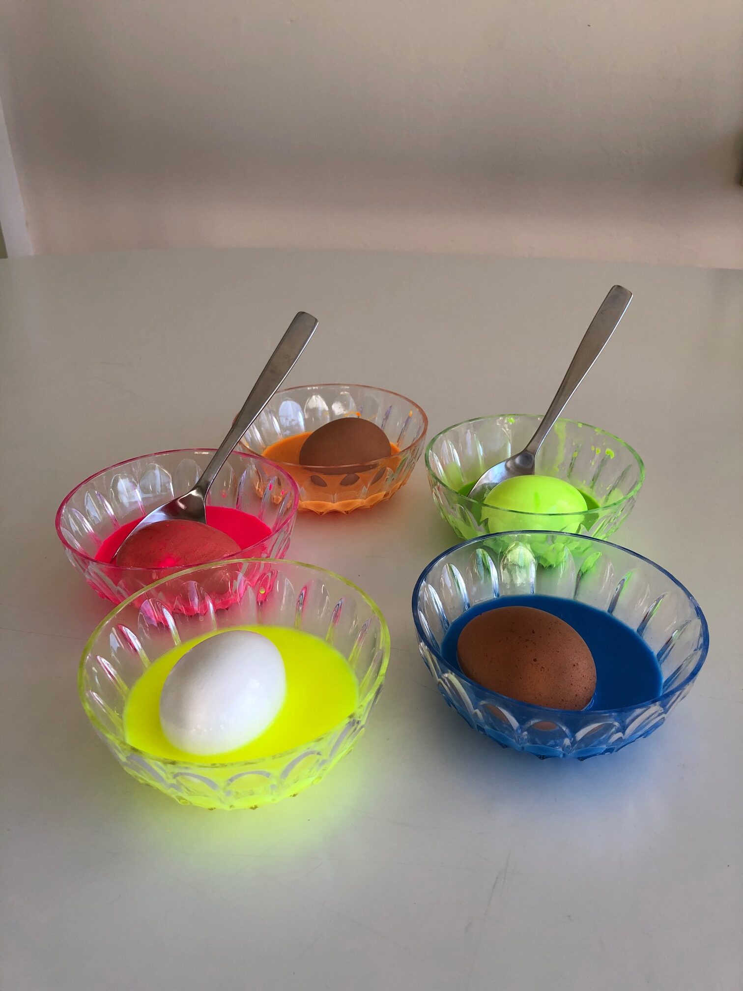 How to Decorate Neon Glow-In-The-Dark Eggs