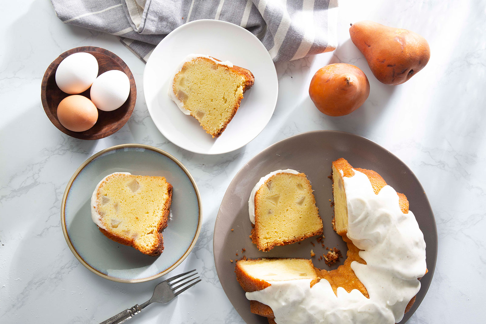 PEAR-CRÈME FRAÎCHE POUND CAKE