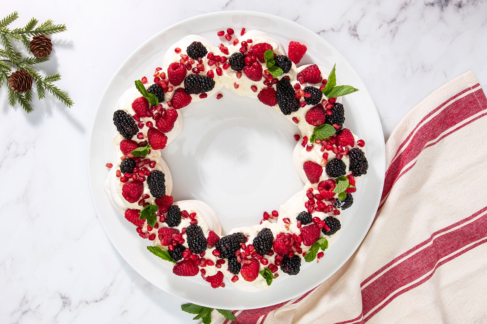 Holiday Pavlova Wreath