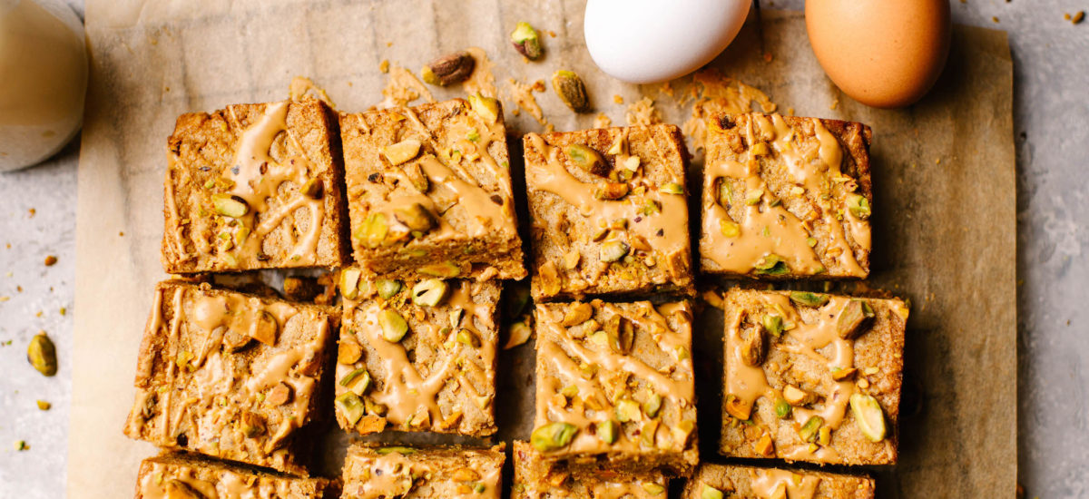 Caramelized White Chocolate Pistachio Blondies