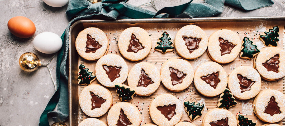 Chocolate Hazelnut Linzer Cookies